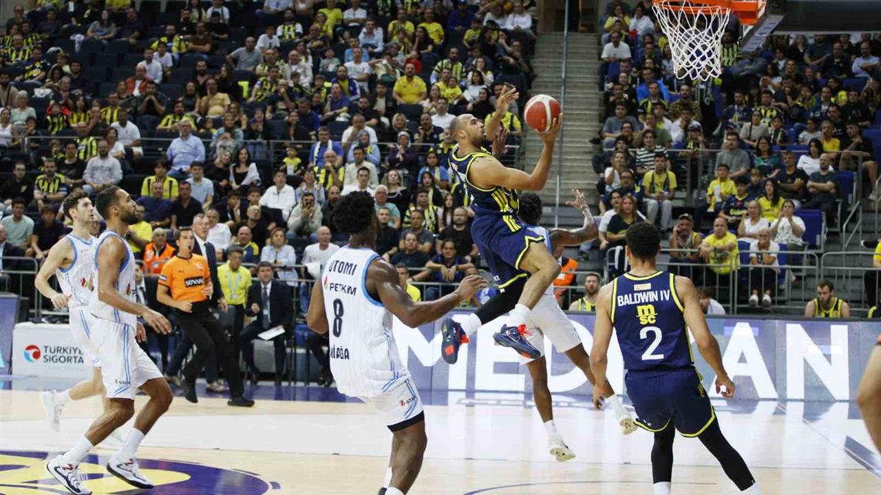 Fenerbahçe, Aliağa Petkim Spor'u Farklı Geçti: 105-83
