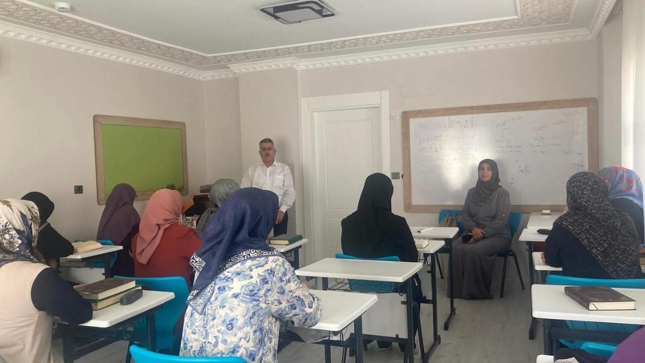 Tarsus'ta Müftü Akçay'dan Kur'an Kursu Ziyareti
