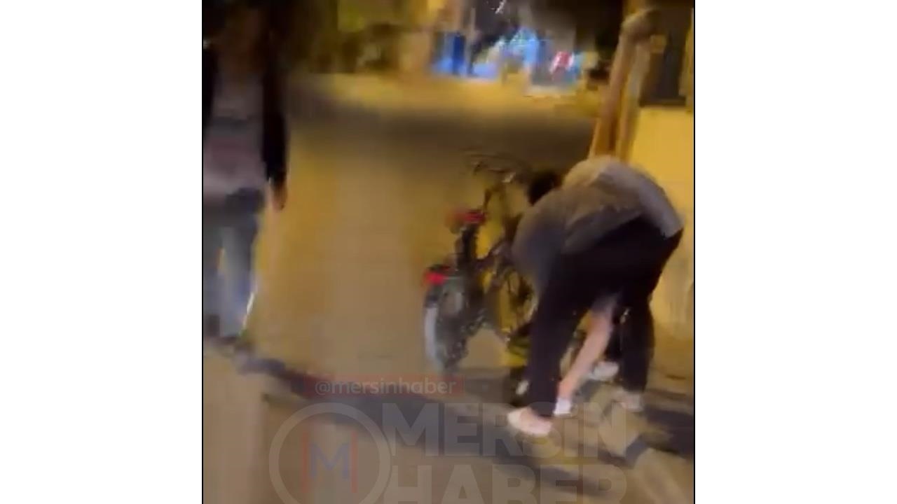 Mersin Erdemli Kargıpınarı Mahallesi’nde Tehlikeli Çukur Endişesi