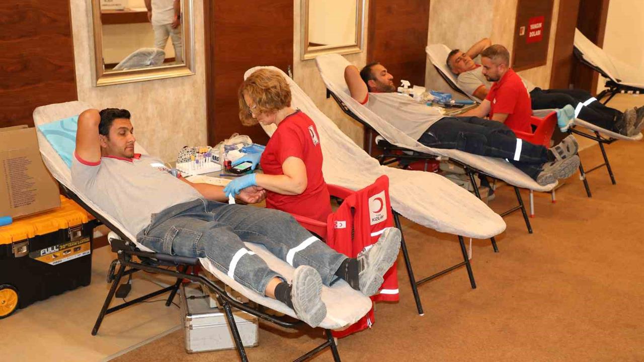 AOSB’de Kan ve Kök Hücre Bağışı Kampanyası Büyük İlgi Gördü