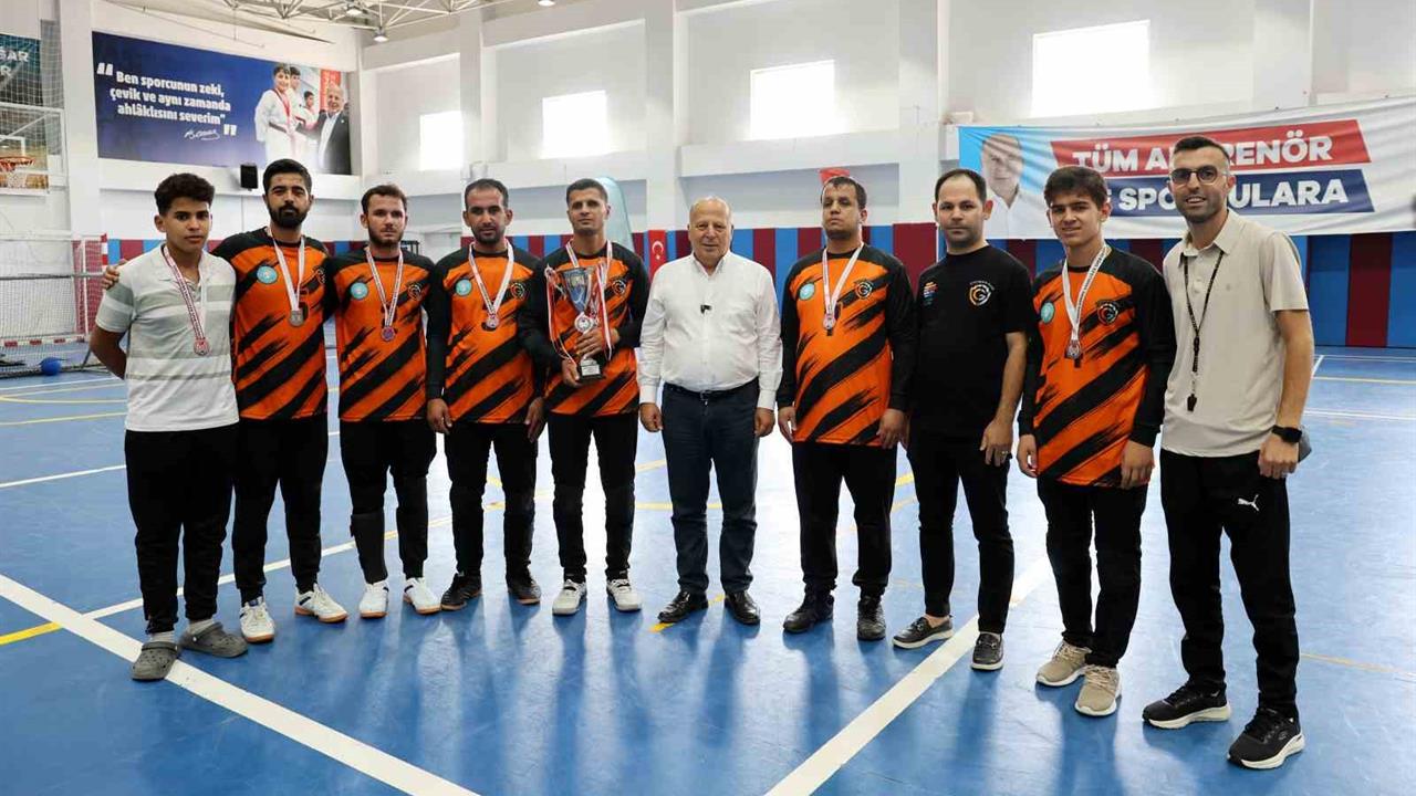 Adana'da Görme Engelli Gençler Goalball'da Türkiye İkincisi Oldu