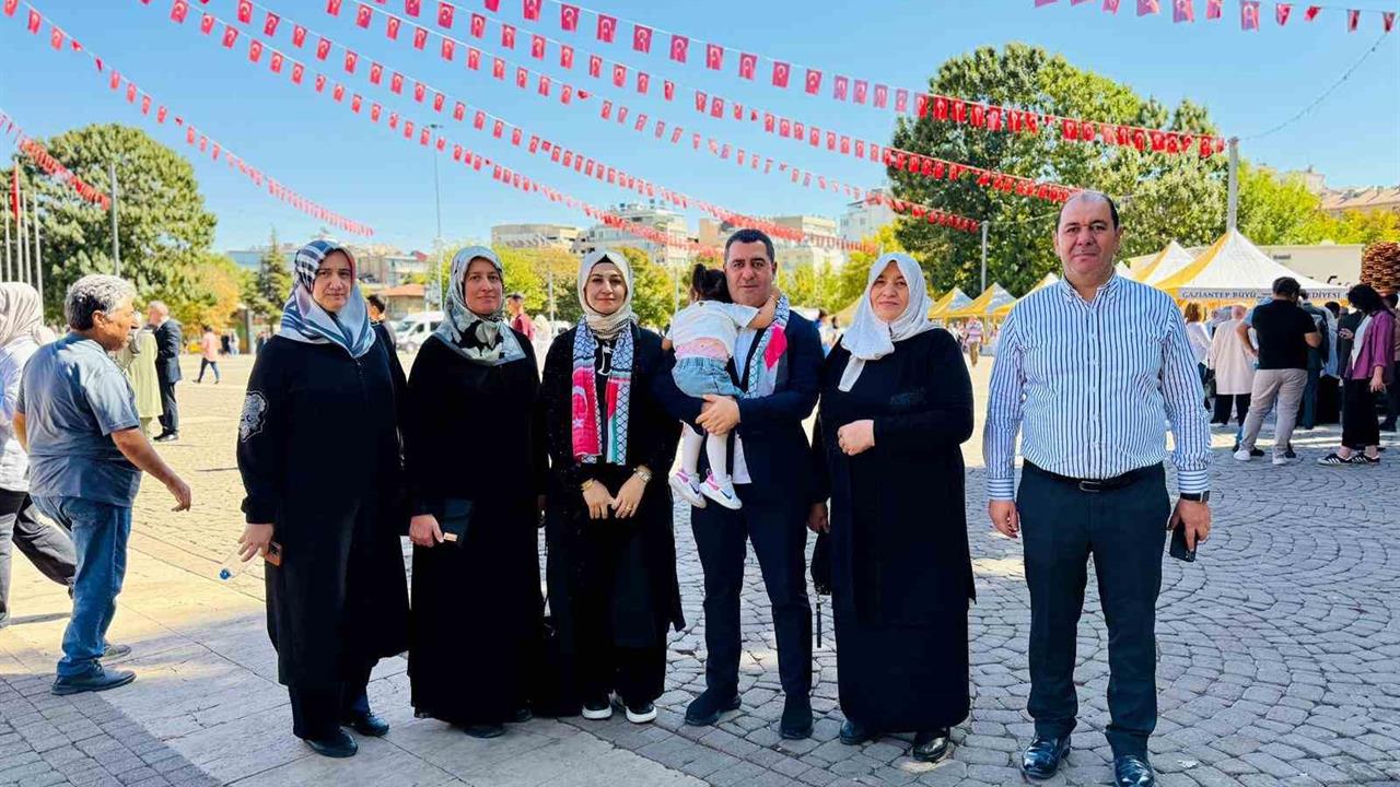 Bozgeyik Ailesi'nden Gazze İçin Destek Eylemi