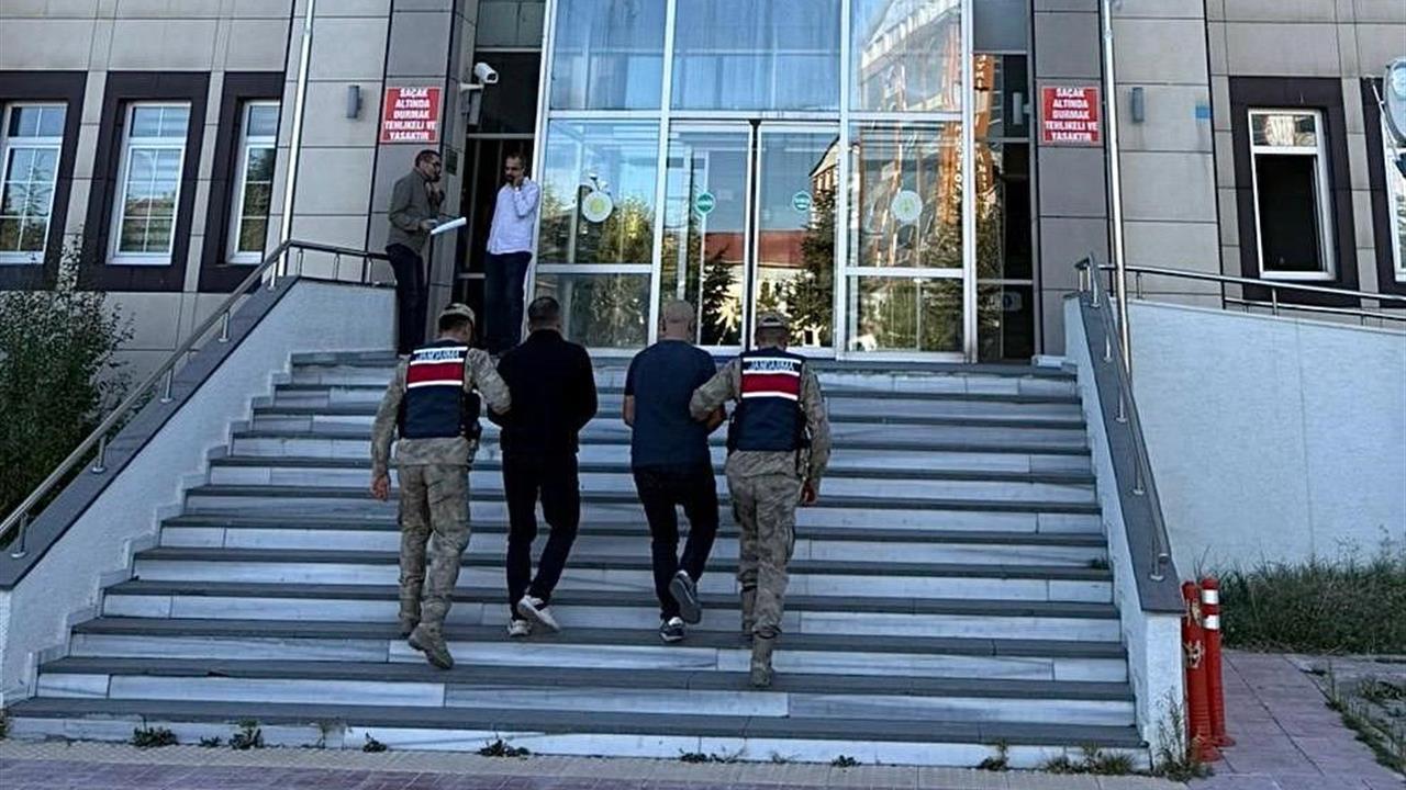 Bitlis'te Göçmen Kaçakçılığı Operasyonu: 2 Tutuklama