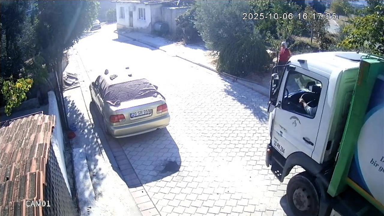 Denizli'de Yaşlı Kadın Çöp Kamyonunun Altında Kaldı: 1 Ölü