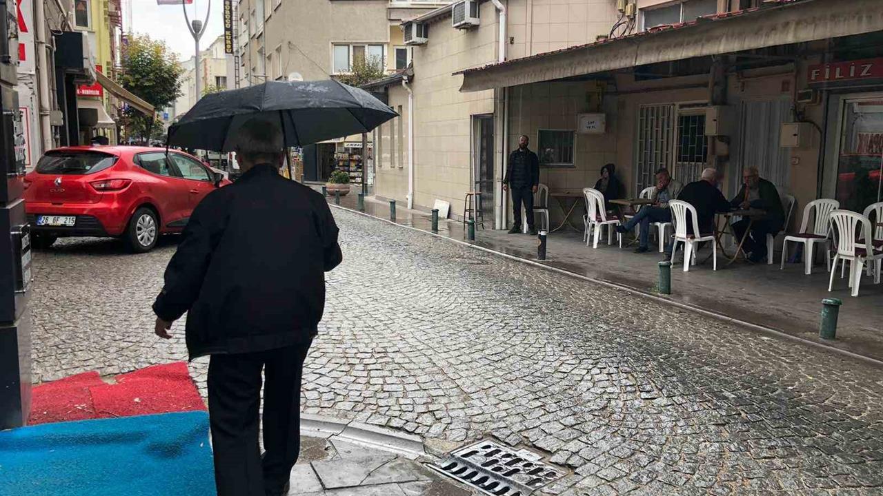 Eskişehir'de Sağanak Yağış Sevinci Yaşandı