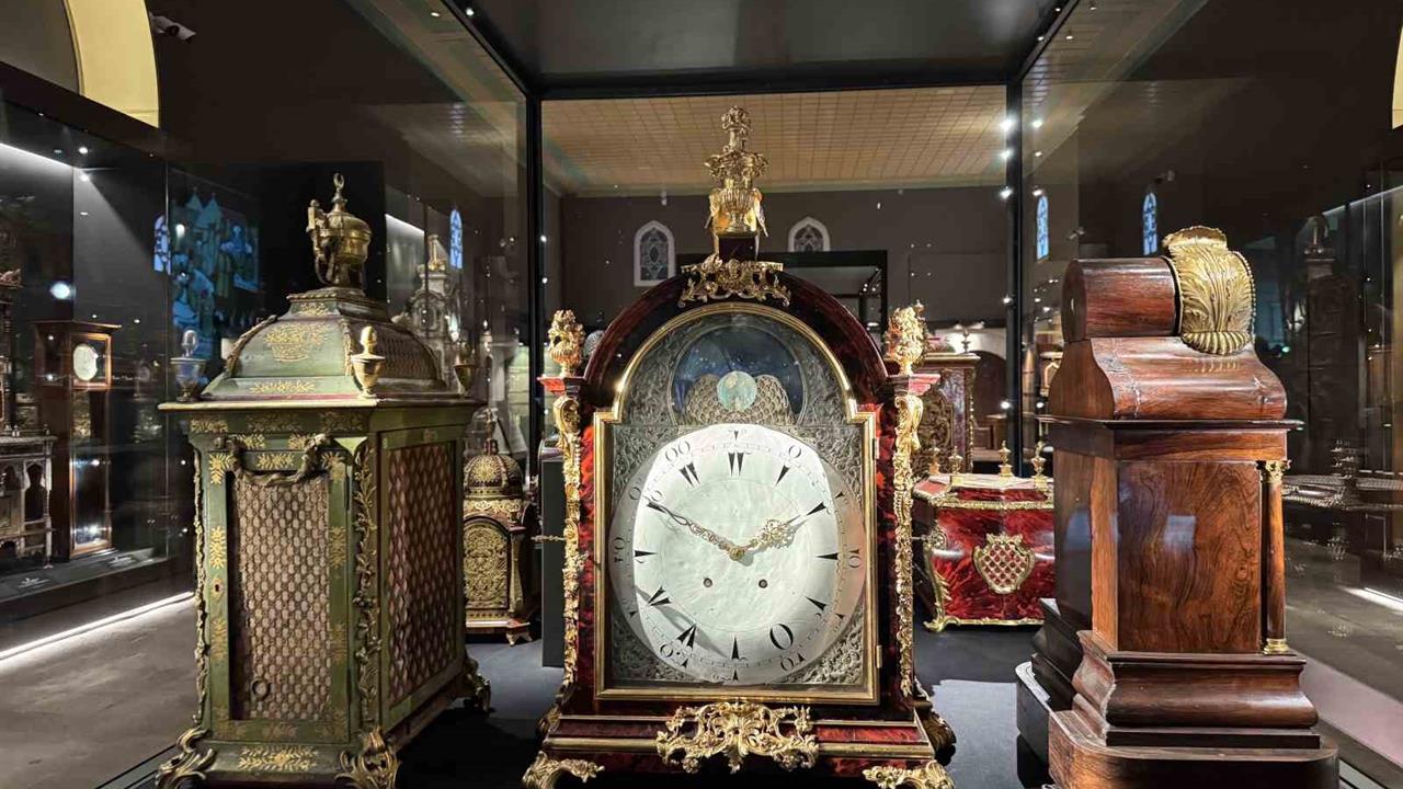 İstanbul'da Topkapı Sarayı'nın Saat Koleksiyonu Gün Yüzüne Çıkıyor