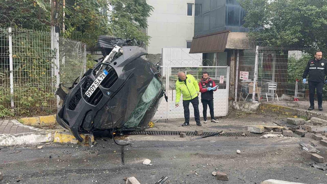 Beylikdüzü'nde Kaldırımda Yürüyen Çocuğa Araç Çarptı: 1 Ölü