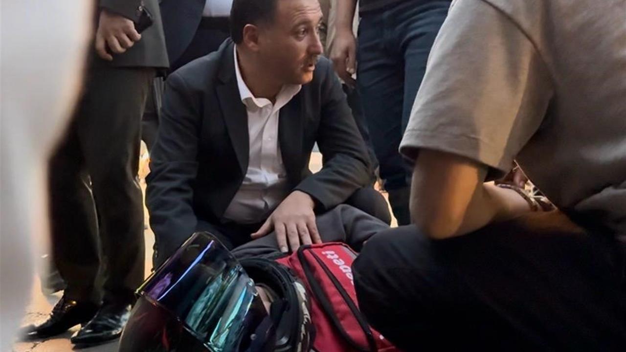 Kayseri'de Vali Çiçek Kazaya Müdahale Etti