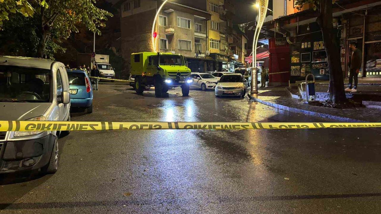 İzmit'te Sokak Ortasında Cinayet: Jiletle Rahatsız Eden Şahıs Öldürüldü