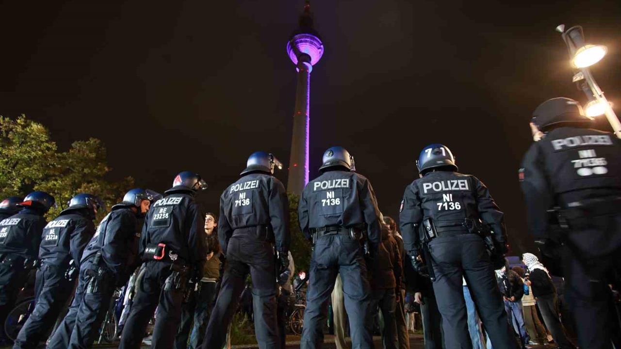 Berlin'de Filistin Destek Gösterisine Polis Müdahalesi