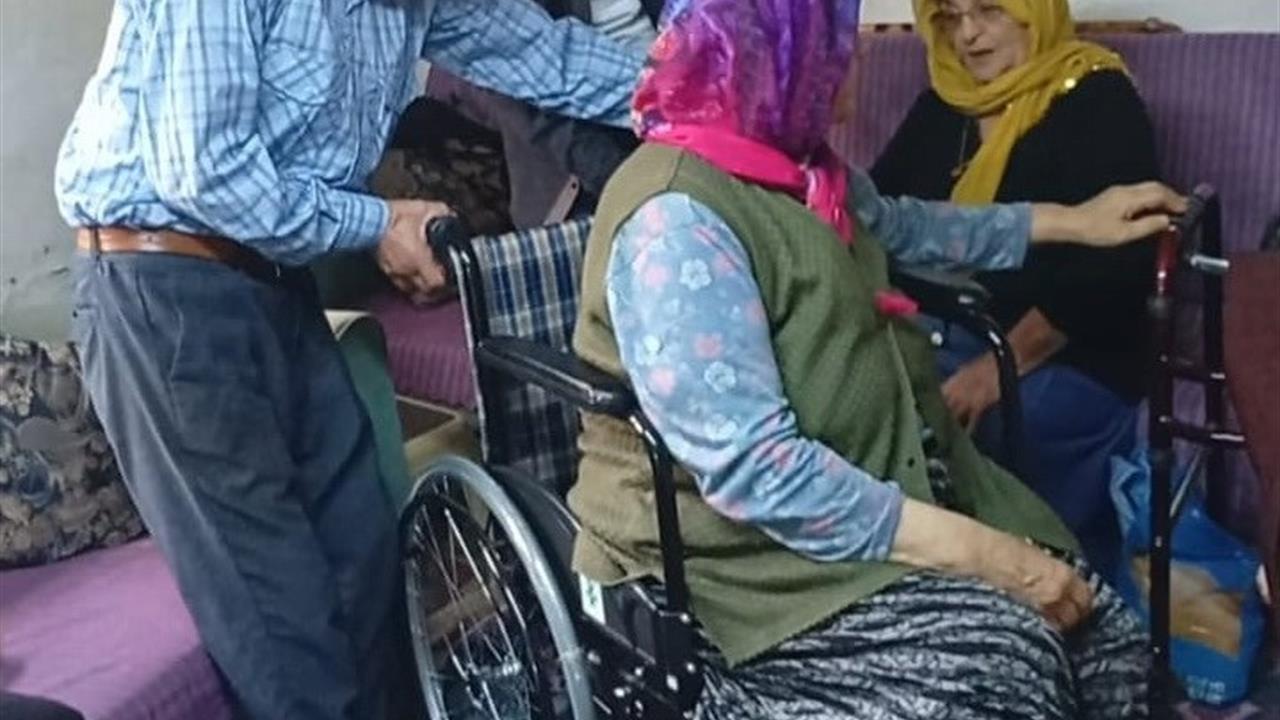Samsun'da Emekli Astsubaylardan Tekerlekli Sandalye Desteği