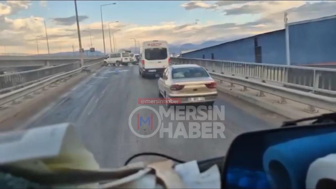 Mersin Yağmurla Uyandı: Sabah Saatlerinde Trafik Aksadı
