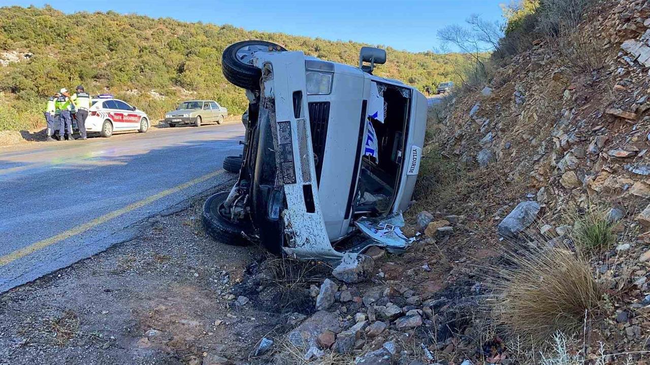 Mersin Erdemli'de Minibüs Kazası: 1'i Ağır 6 Yaralı