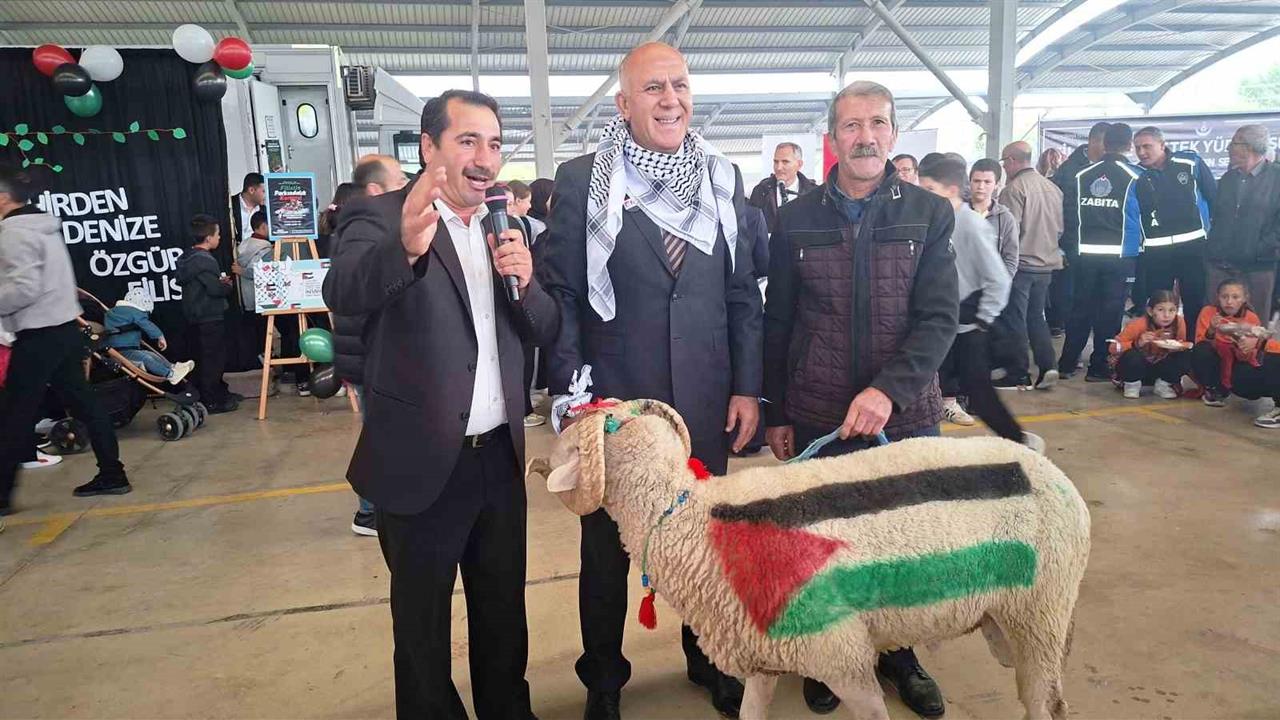 Kütahya'da Filistin İçin Açık Artırma: Koç 50 Bin Liraya Satıldı