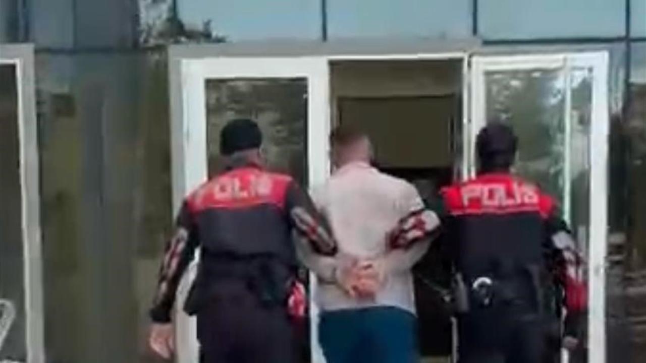 İzmir'de 21 Yıl Aranan Hırsız Yakalandı