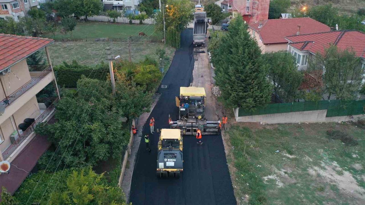 Başiskele'de Üstyapı Çalışmaları Devam Ediyor