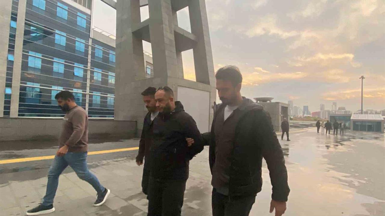 İstanbul'da Dolandırıcı Avukat Suçüstü Yakalandı