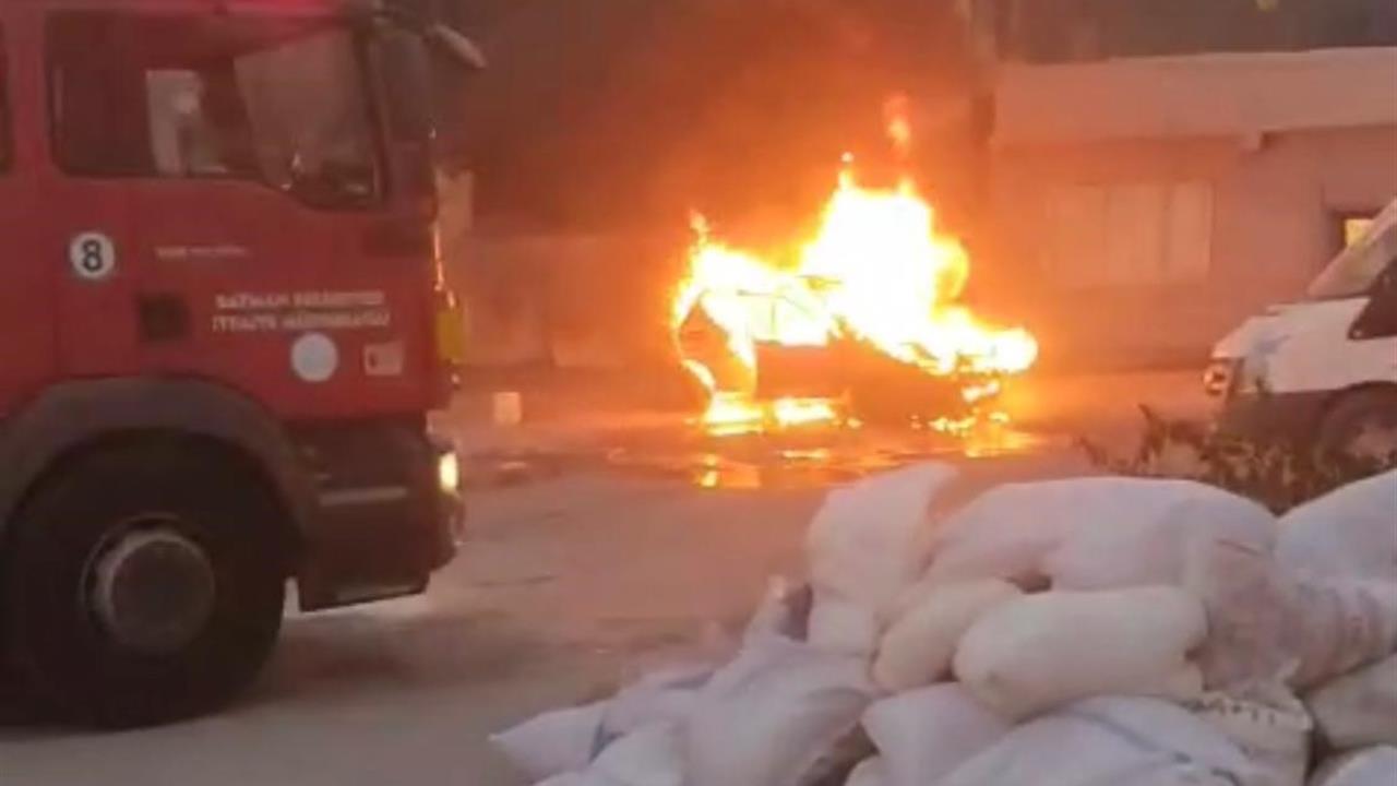 Batman'da Park Halindeki Otomobil Yangın Çıkardı