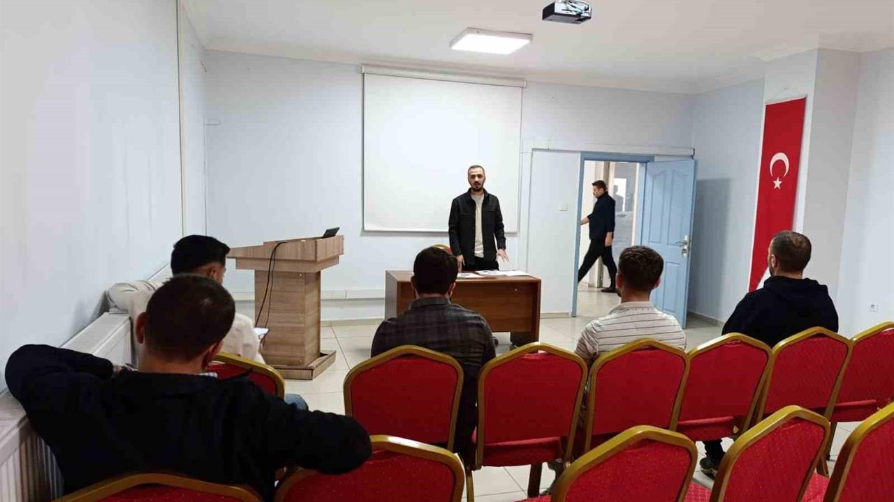 Muş'ta Hükümlülere Sosyal Uyum Eğitimi Verildi