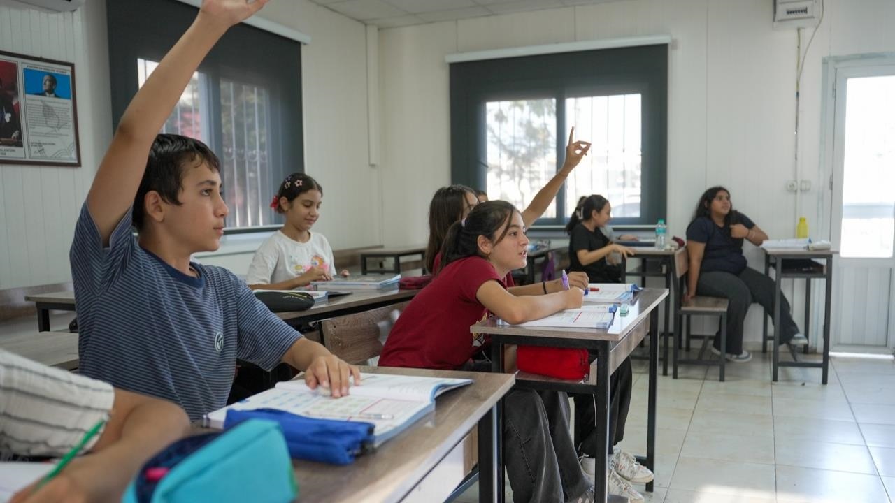 Mezitli Belediyesi’nin Etüt Merkezi’ndeki Ücretsiz Kurslara Öğrencilerden Yoğun İlgi