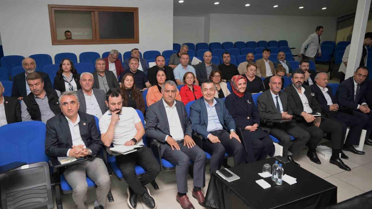 Esenyurt’ta Muhtarlar İçin Eğitim Programı Başladı