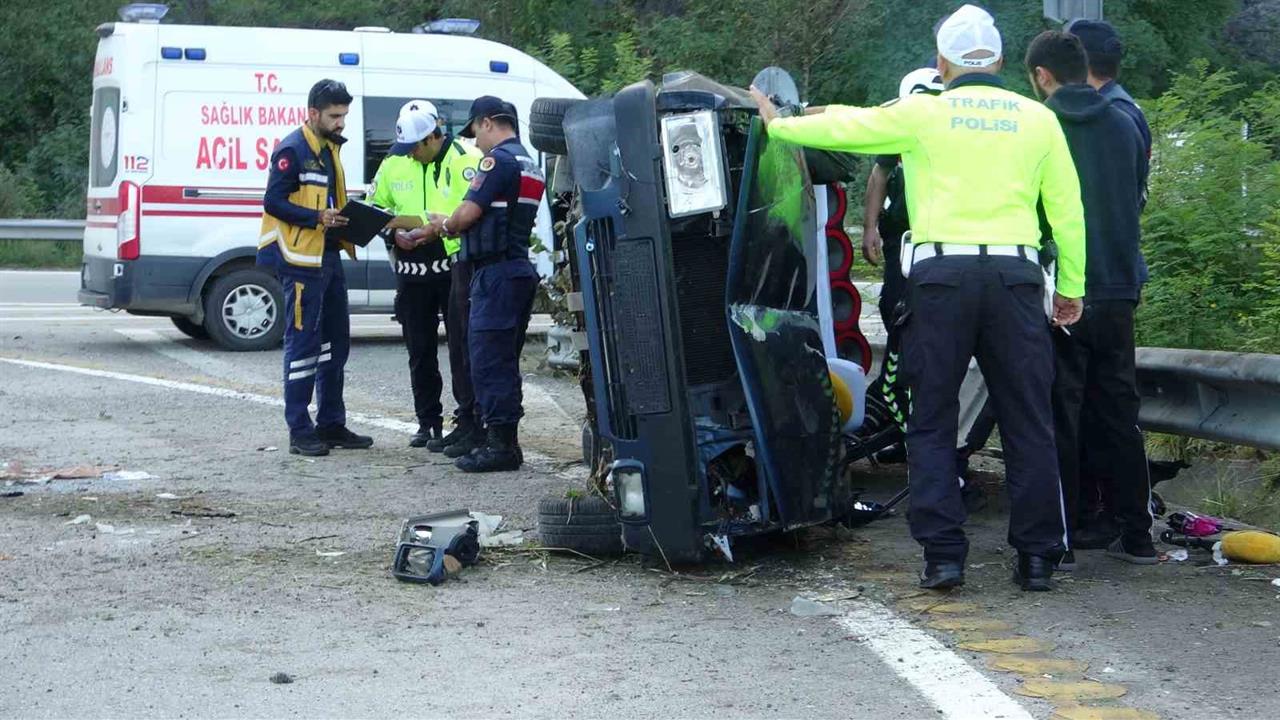 Giresun'da Otomobil Takla Attı: 2 Yaralı