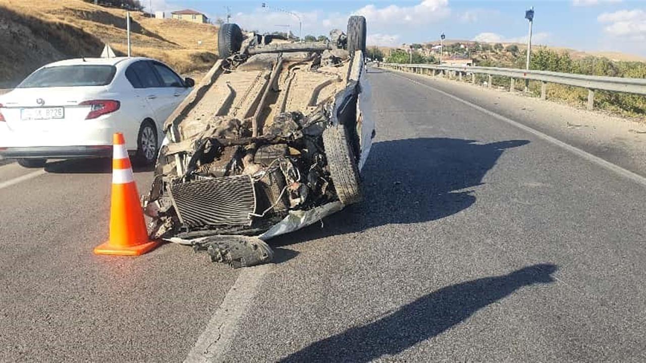 Elazığ'da Otomobil Takla Attı: Maddi Hasar Oluştu