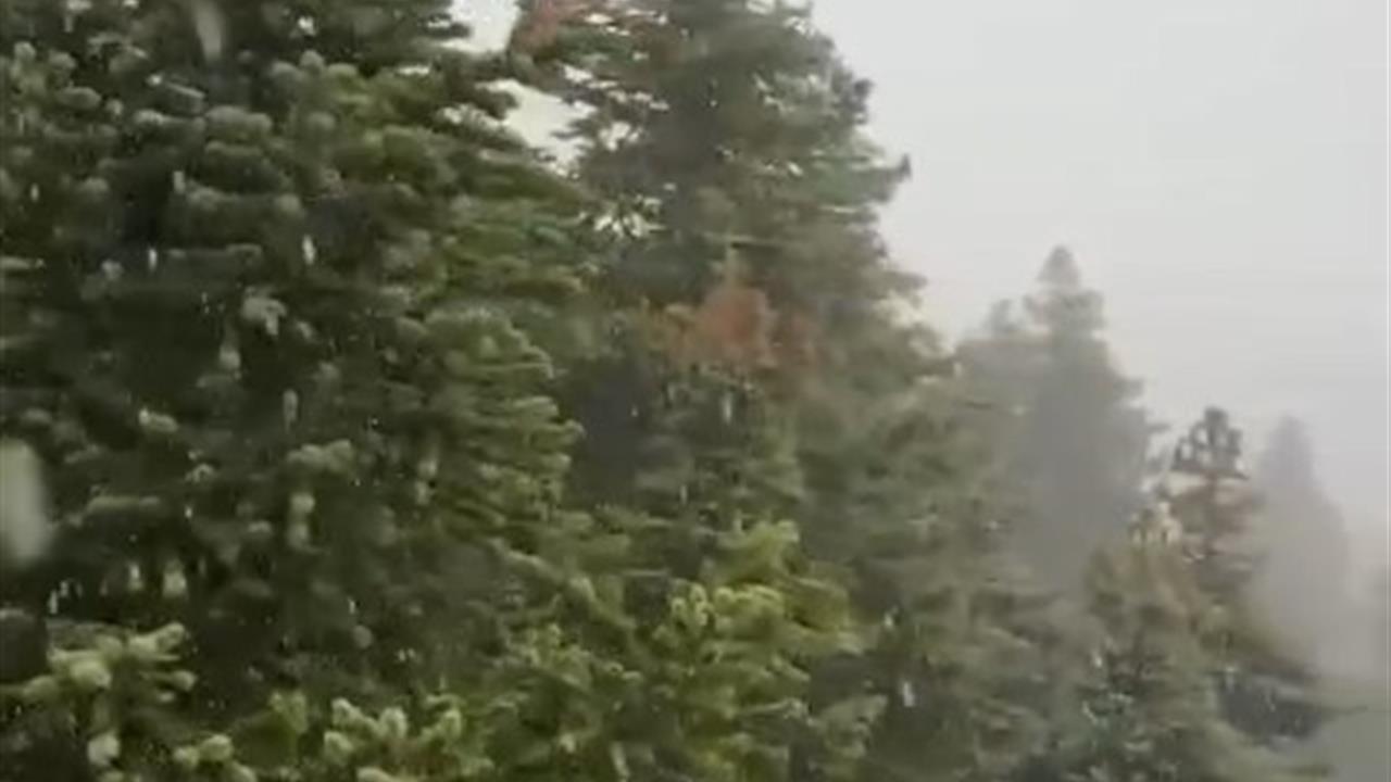 Uludağ'da İlk Kar Yağışı Görüntülendi