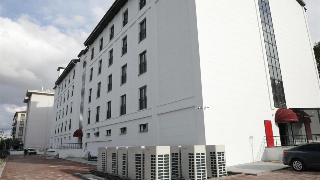 Kütahya Öğretmenevi Açıldı: Vali İncelemelerde Bulundu