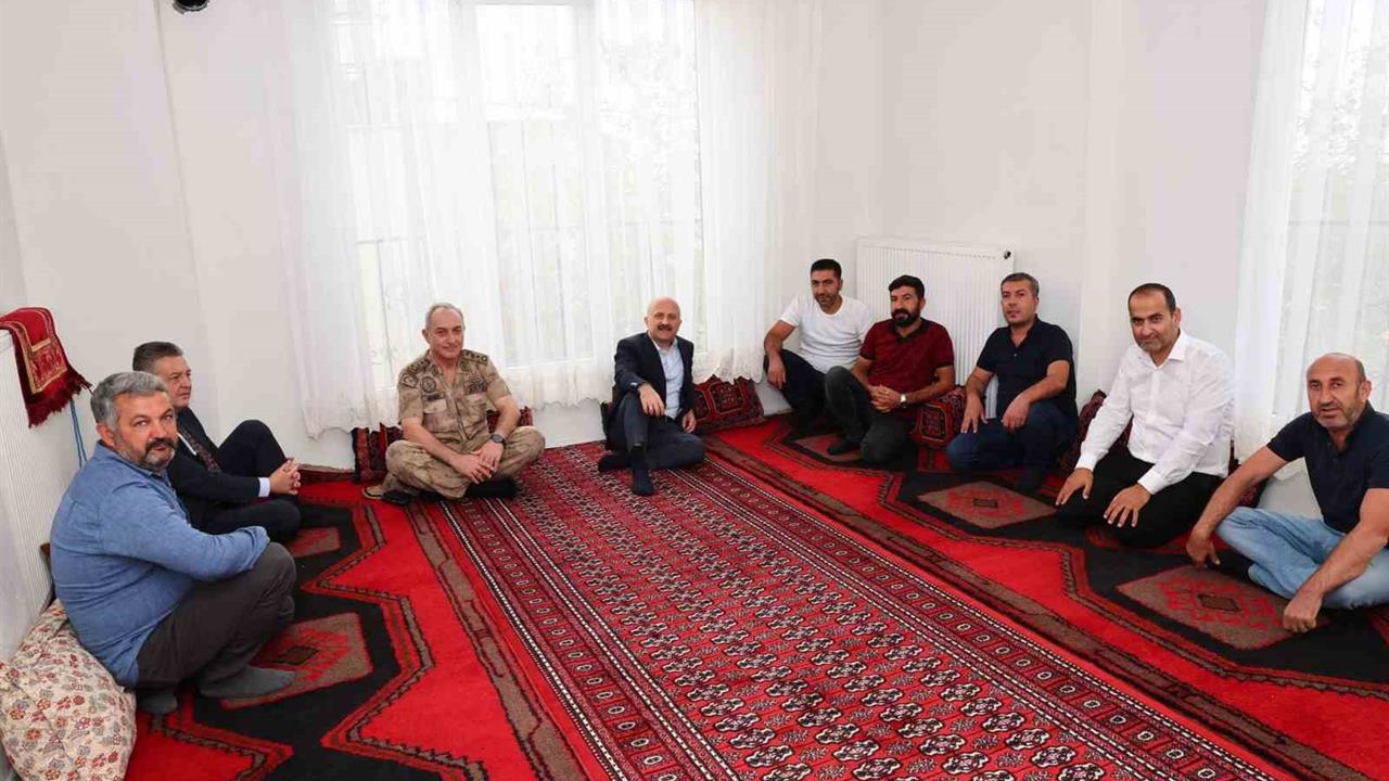 Vali Varol, Adıyaman'da Köy Evlerini İnceledi