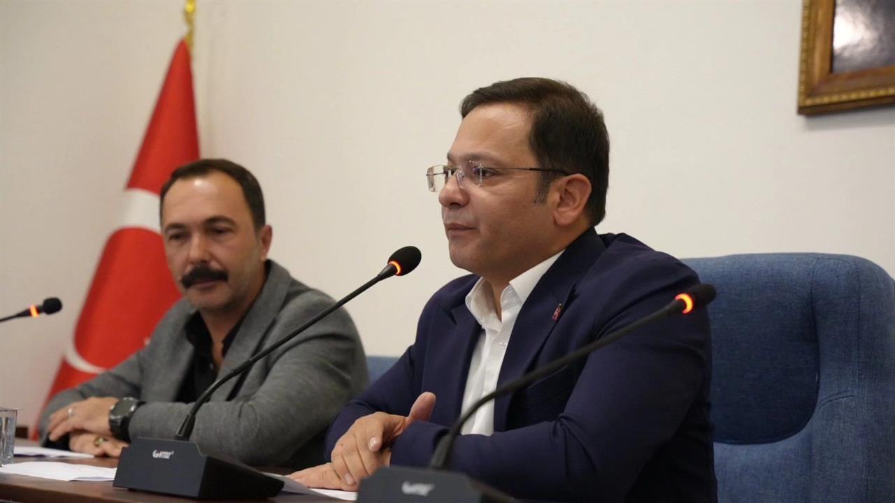 Sındırgı Belediye Başkanı Sak’a Gazetecilerden Tepki