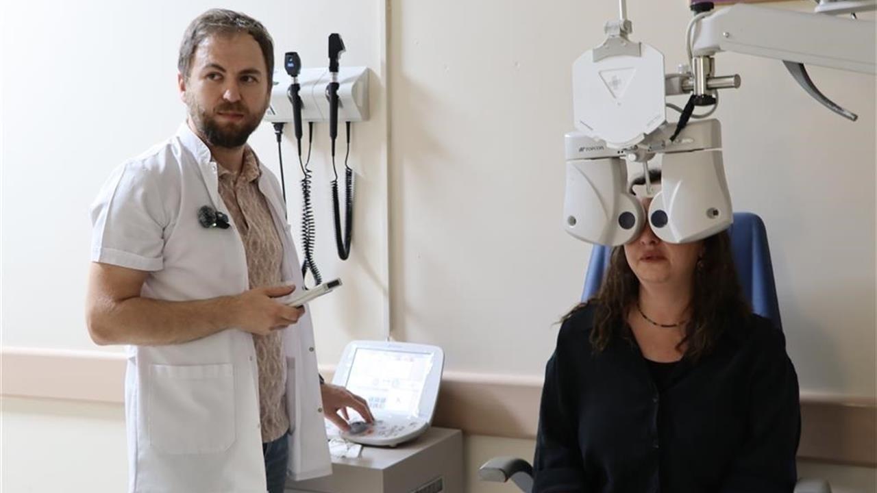 Sivas'ta Göz Sağlığına Dikkat: Uzman Uyardı