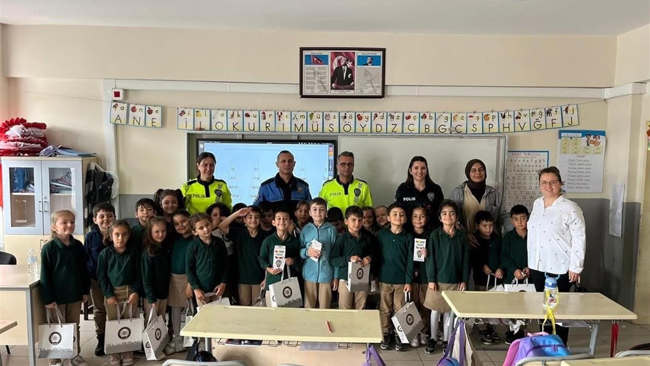 Tekirdağ’da Minik Öğrencilere Polis Eğitimi Verildi