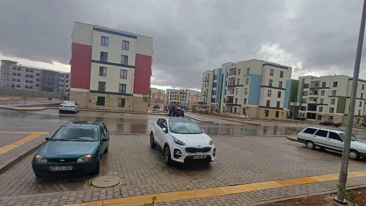 Araban'da Ekim Yağmuru Çiftçileri Sevindirdi