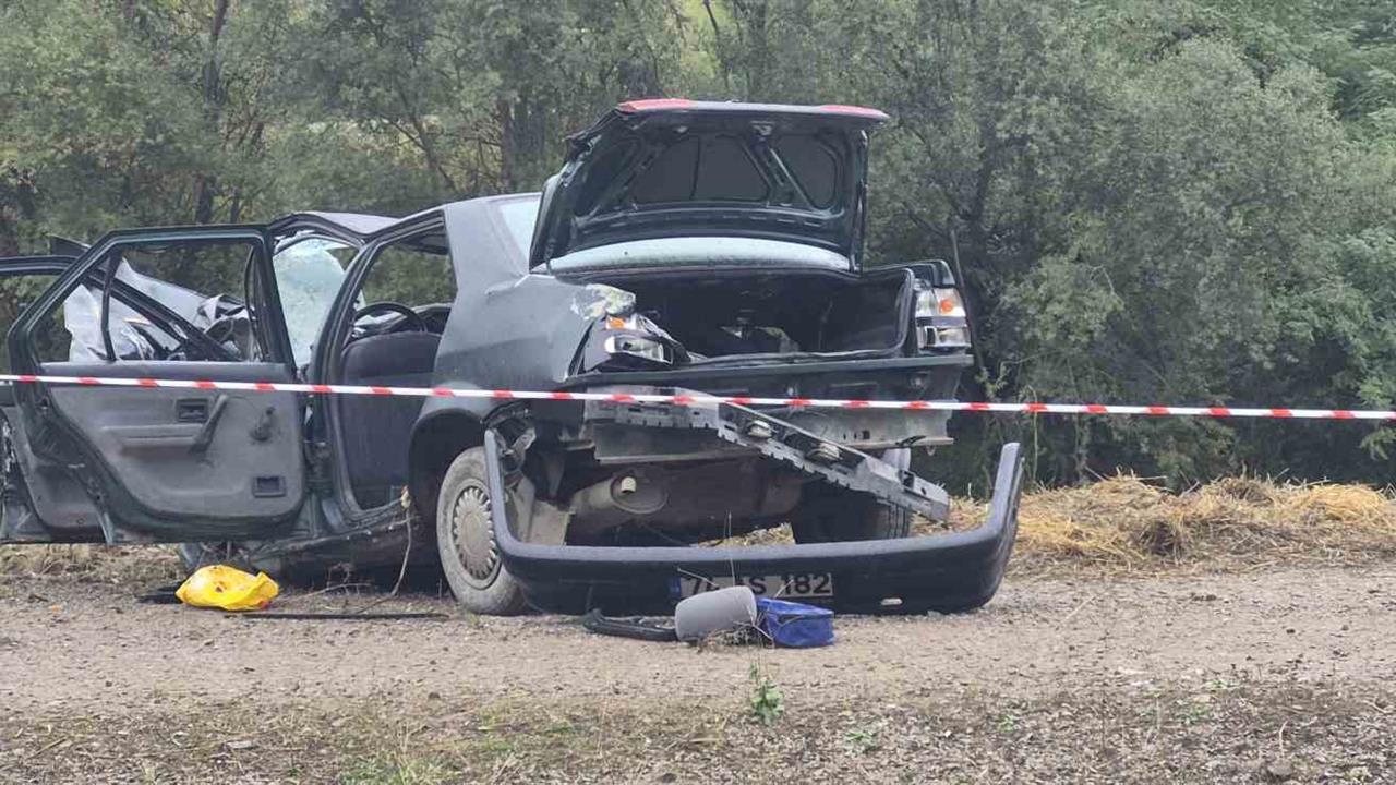 Bartın'da Tırın Yoldan Çıkması: 1 Ölü, 2 Yaralı