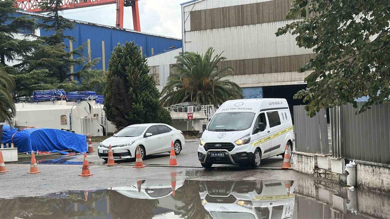 Tuzla'da Gemi Kazası: 1 Ölü, Soruşturma Başlatıldı