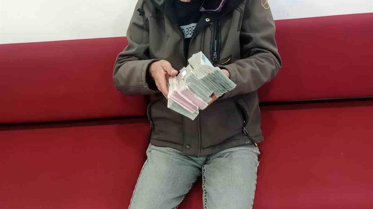 Dolandırıcılara 180 Bin TL'yi Kaptırmak Üzereyken Polis Engelledi - ESKİŞEHİR