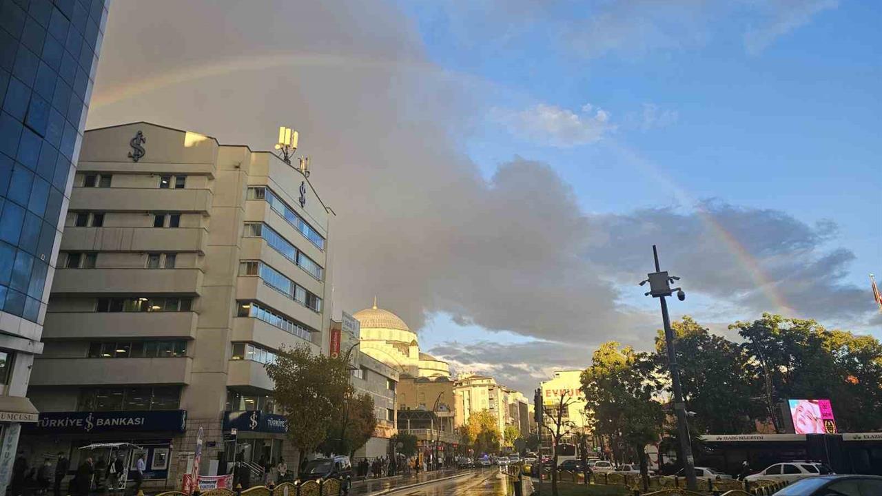 Elazığ’da Gökkuşağı Görsel Şölen Yarattı