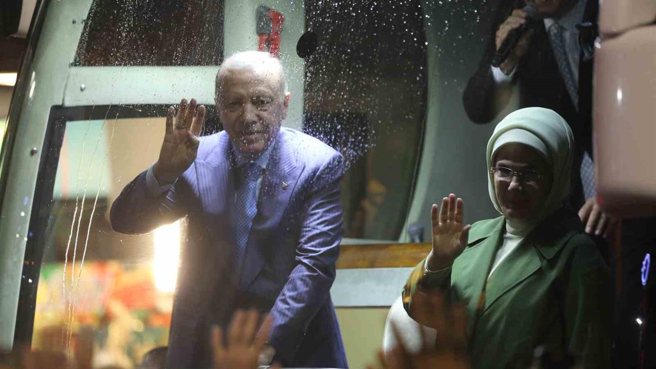 Cumhurbaşkanı Erdoğan Rize'de: Heyelan Bölgelerini Gezecek