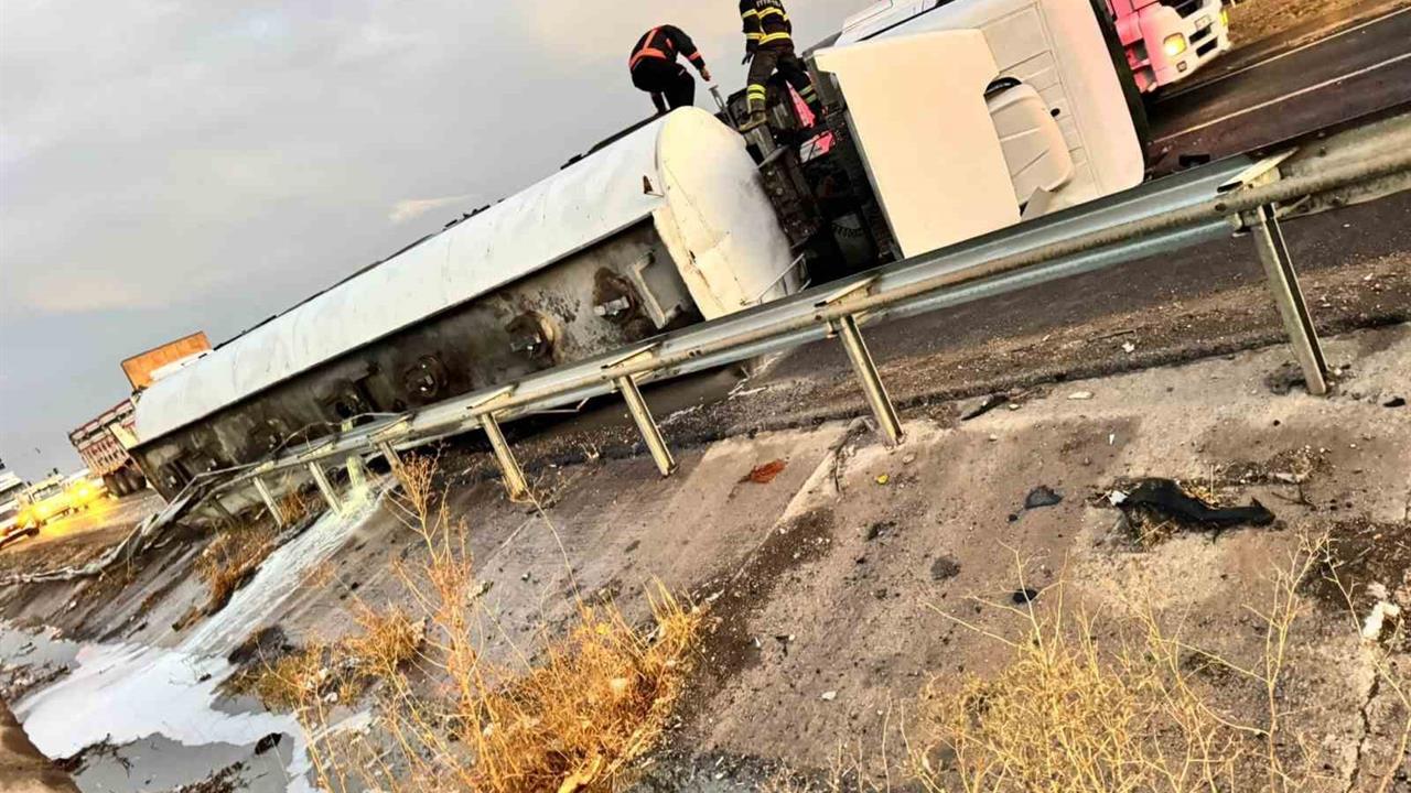 Şanlıurfa'da Tanker Otomobile Çarptı: 6 Yaralı