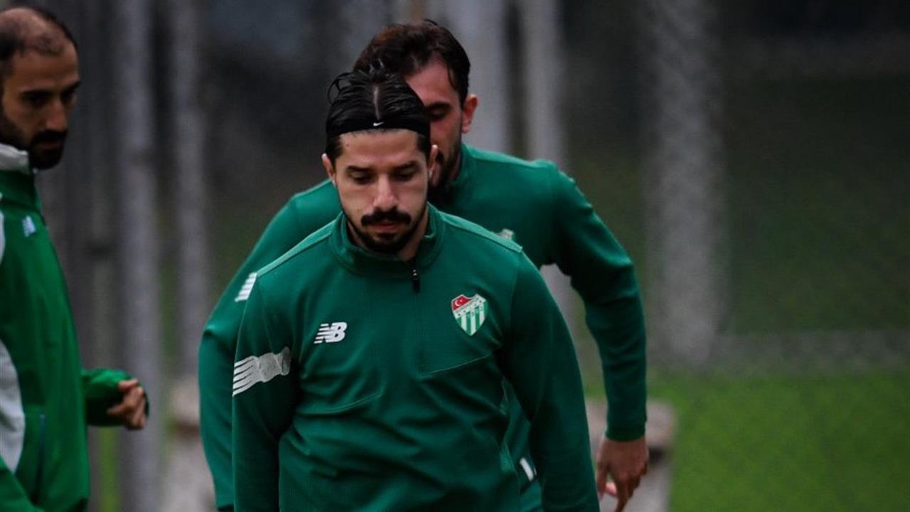 Bursaspor'da Teknik Direktör Tahsin Tam ile İlk Antrenman Yapıldı