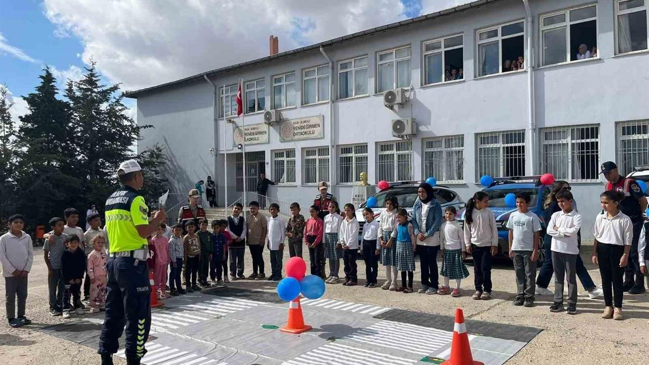 Kilis’te Öğrencilere Trafik Eğitimi Verildi