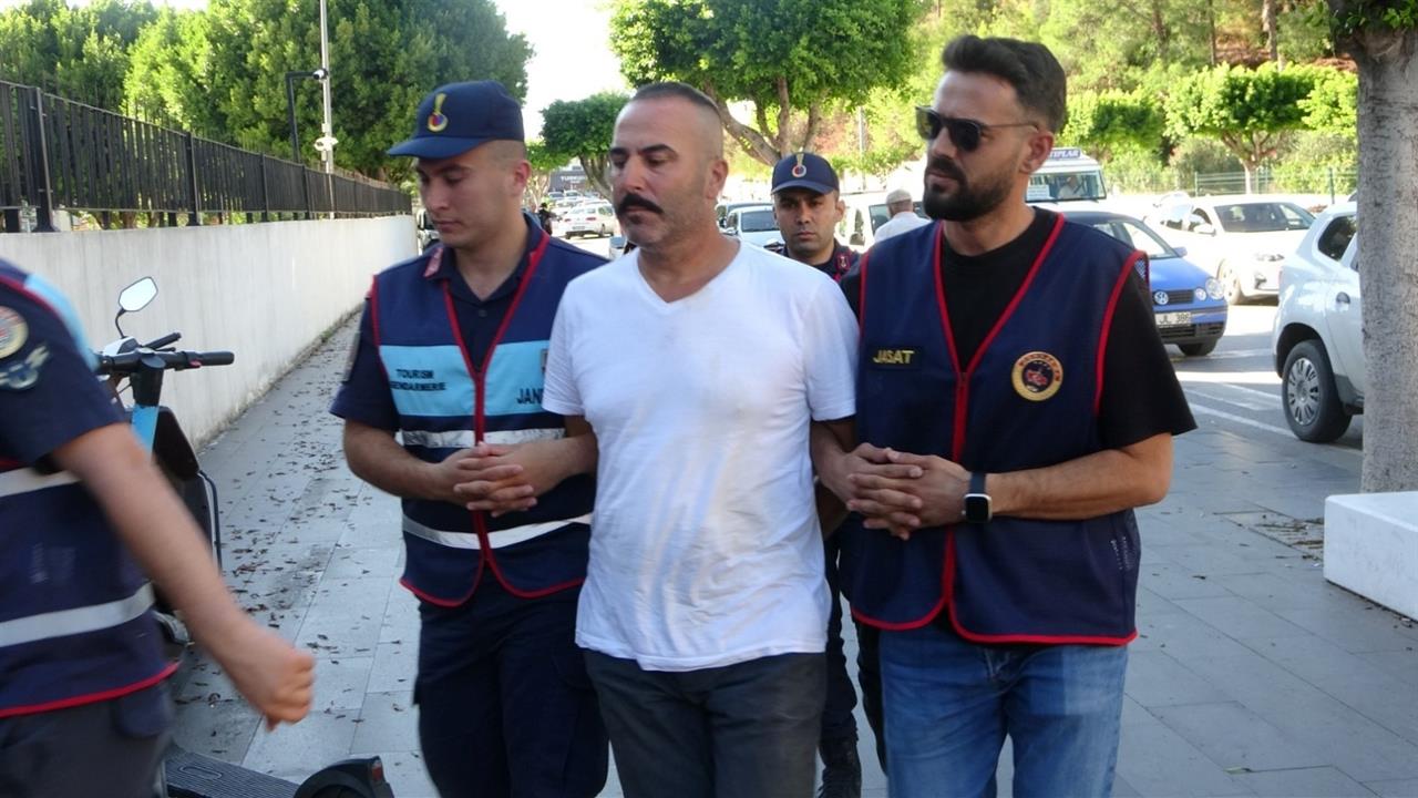 Manavgat'ta Çöp Kamyonunda Cinayet: Mesai Arkadaşı Öldürüldü