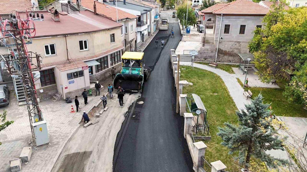 Küçükbürüngüz ve Subaşı Mahallelerinde Asfalt Çalışması Devam Ediyor