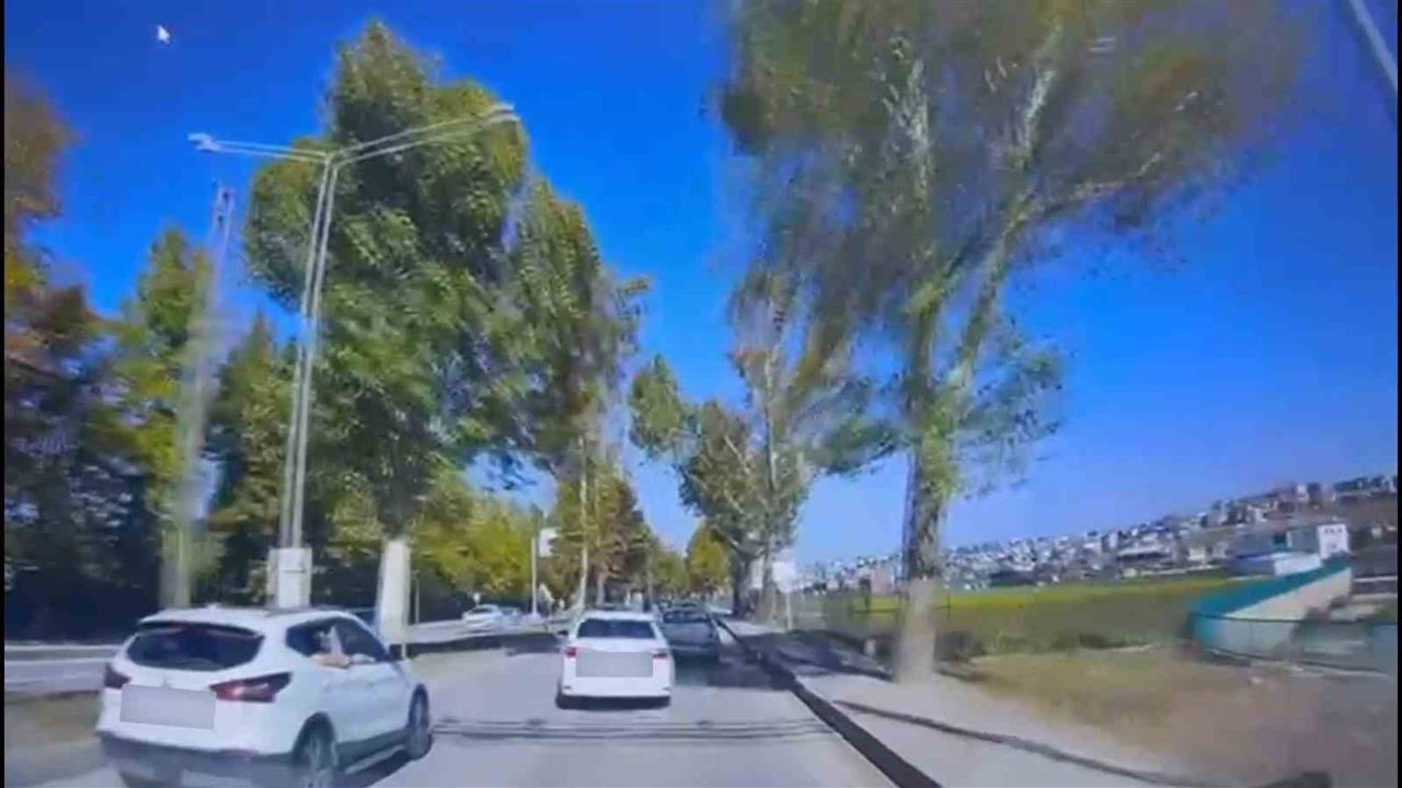 Yalova'da Trafiği Tehlikeye Sokarak Makas Atan Sürücüye Ceza Kesildi