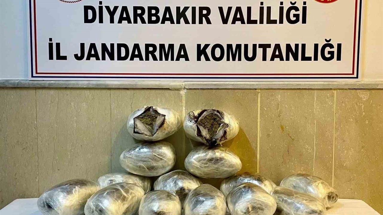 Diyarbakır'da Uyuşturucu Operasyonu: 92 Kilo Esrar Ele Geçirildi