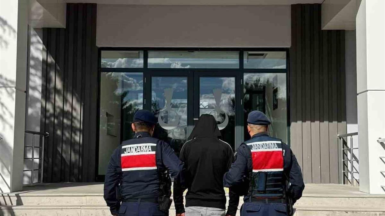 Niğde'de Jandarma Operasyonu: 3 Şahıs Yakalandı