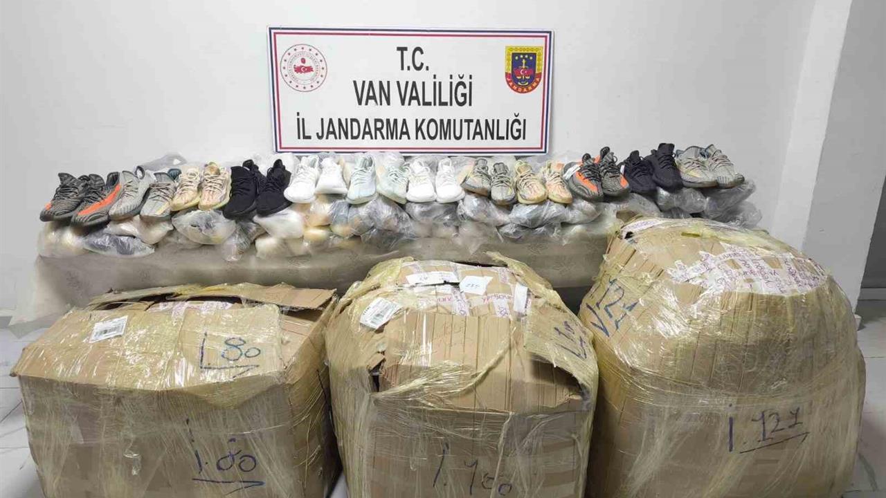 Van'da 2.4 Milyon TL Değerinde Kaçak Malzeme Ele Geçirildi