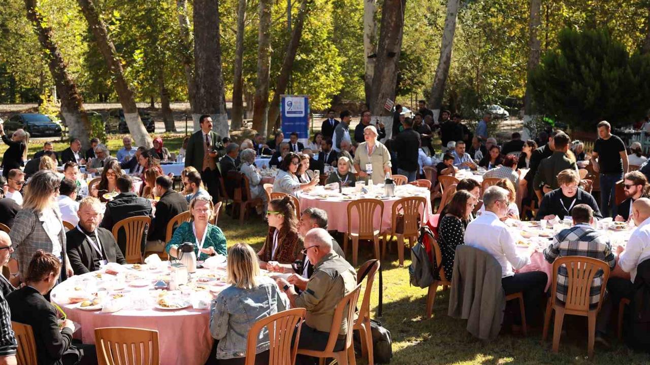 Adana'da 9. Uluslararası Lezzet Festivali Başladı