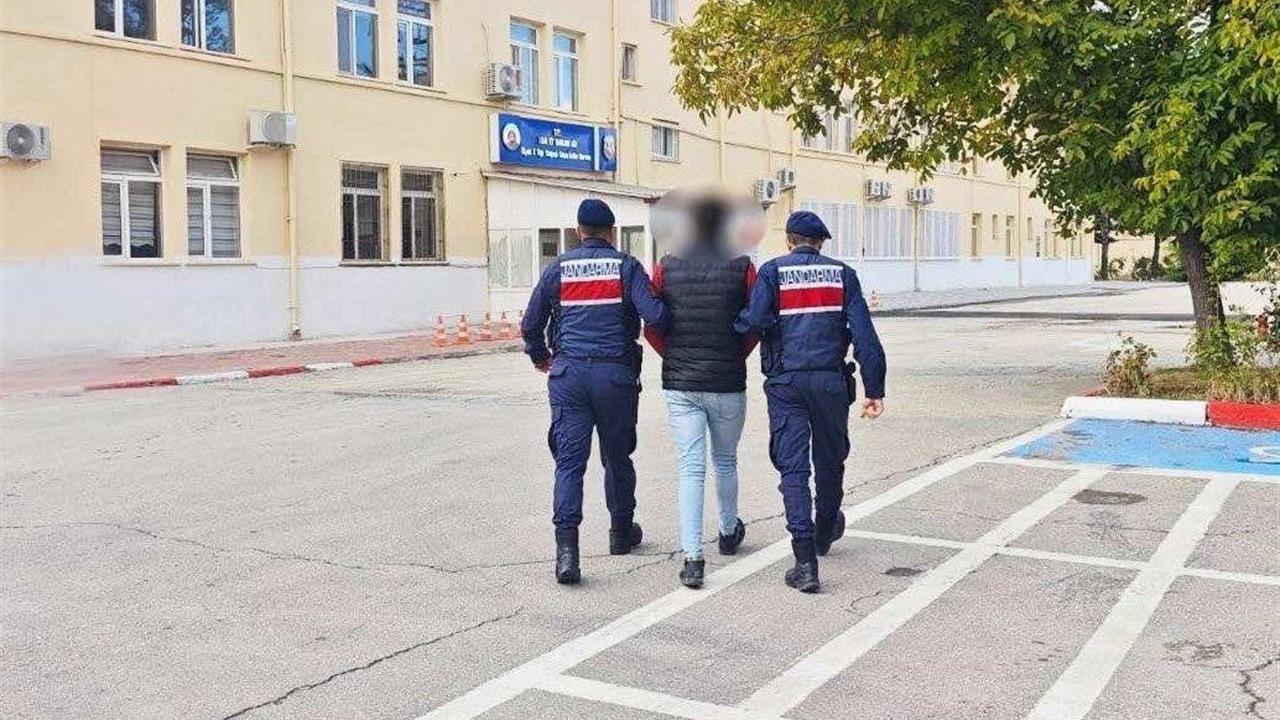 Uşak'ta Jandarmadan Uyuşturucu Operasyonu: 1 Tutuklama